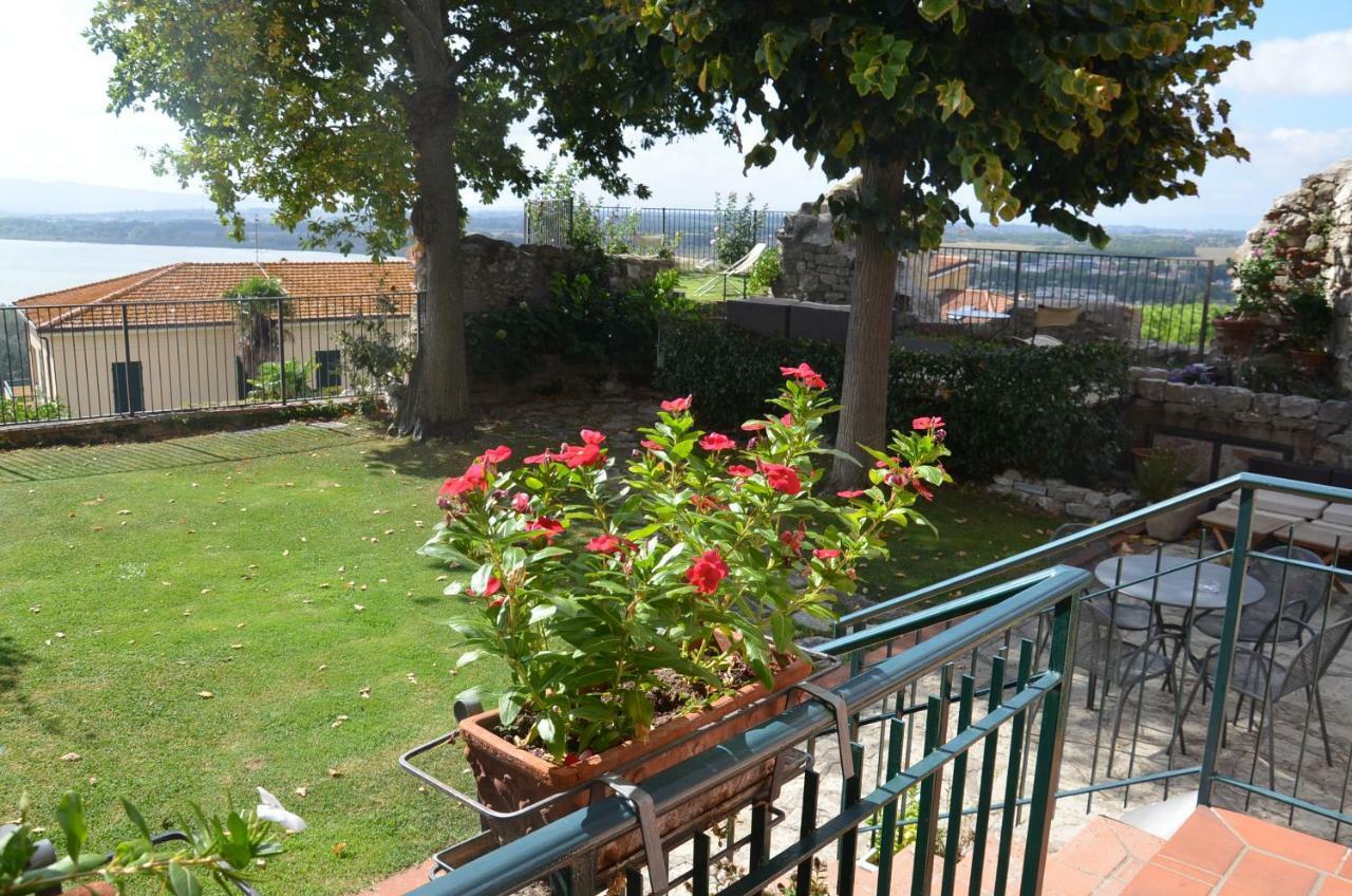 Il Torrione Bed and Breakfast Castiglione del Lago Exteriör bild